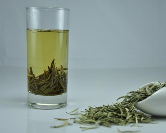 Белый чай: полезные свойства и противопоказания